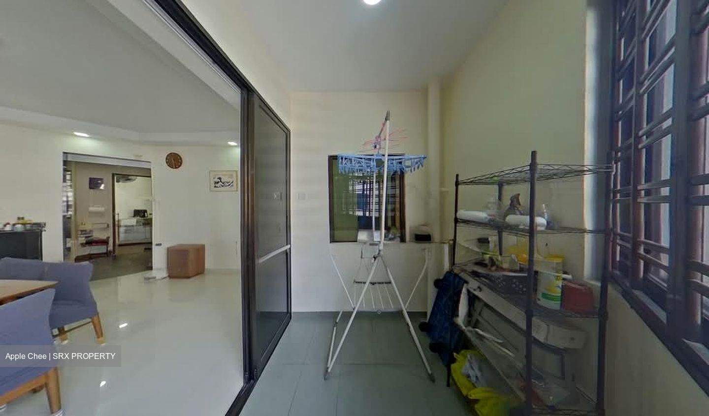 Blk 656D Jurong West Street 61 (Jurong West), HDB Executive #565818761